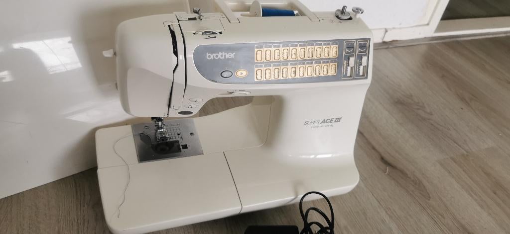 Naaimachine Brother SUPER ACE computer sewing mede in JAPAN, Verzenden, Zo goed als nieuw, Naaimachine, Brother