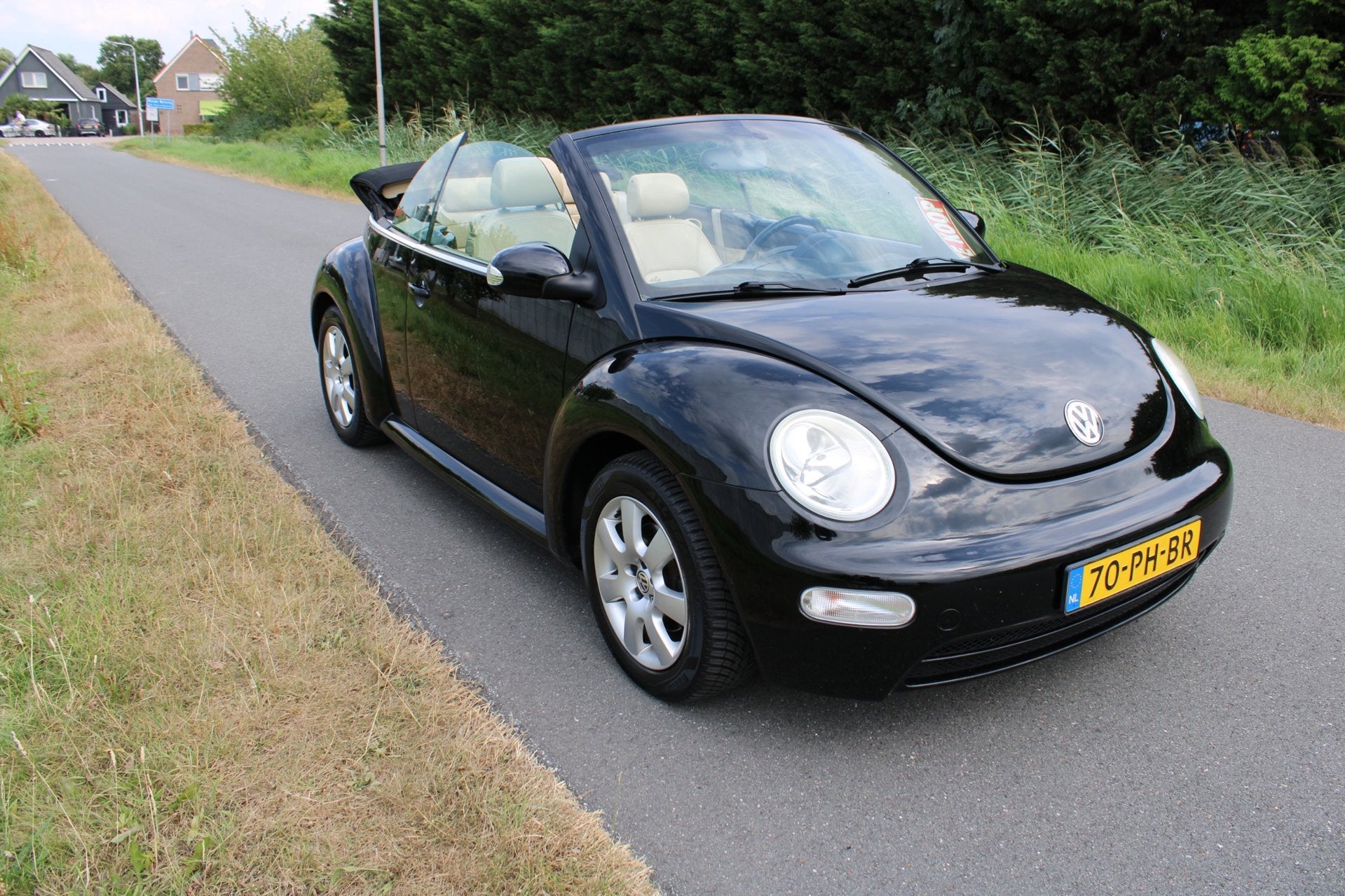 Volkswagen New Beetle Cabriolet 1.6 met Leder en Airco en el, Open dak, Gebruikt, Beetle (Kever), 4 cilinders
