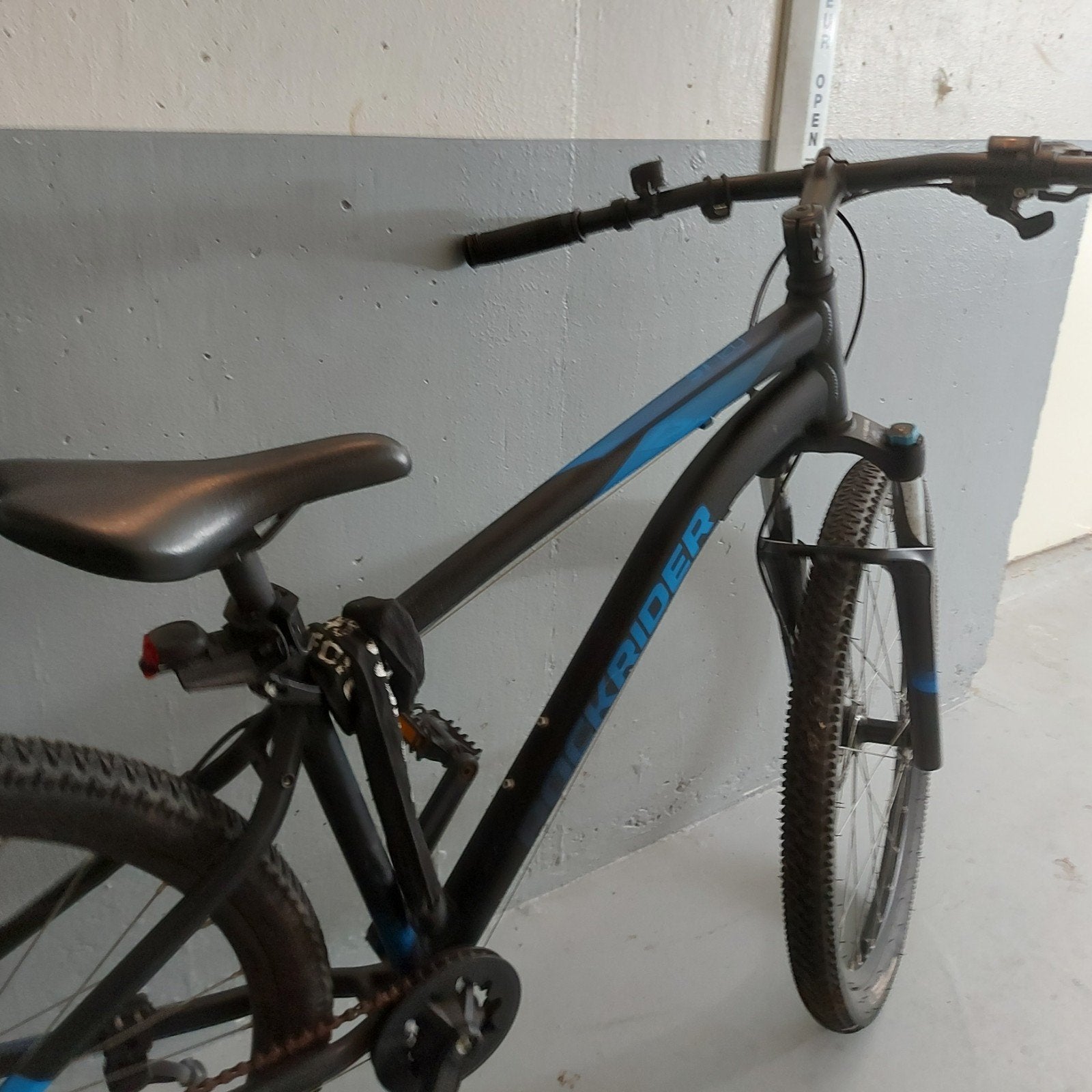 mountainbike rockrider (voorrem kapot en versnelling kapot), Ophalen, Gebruikt, Staal, 24 inch of meer