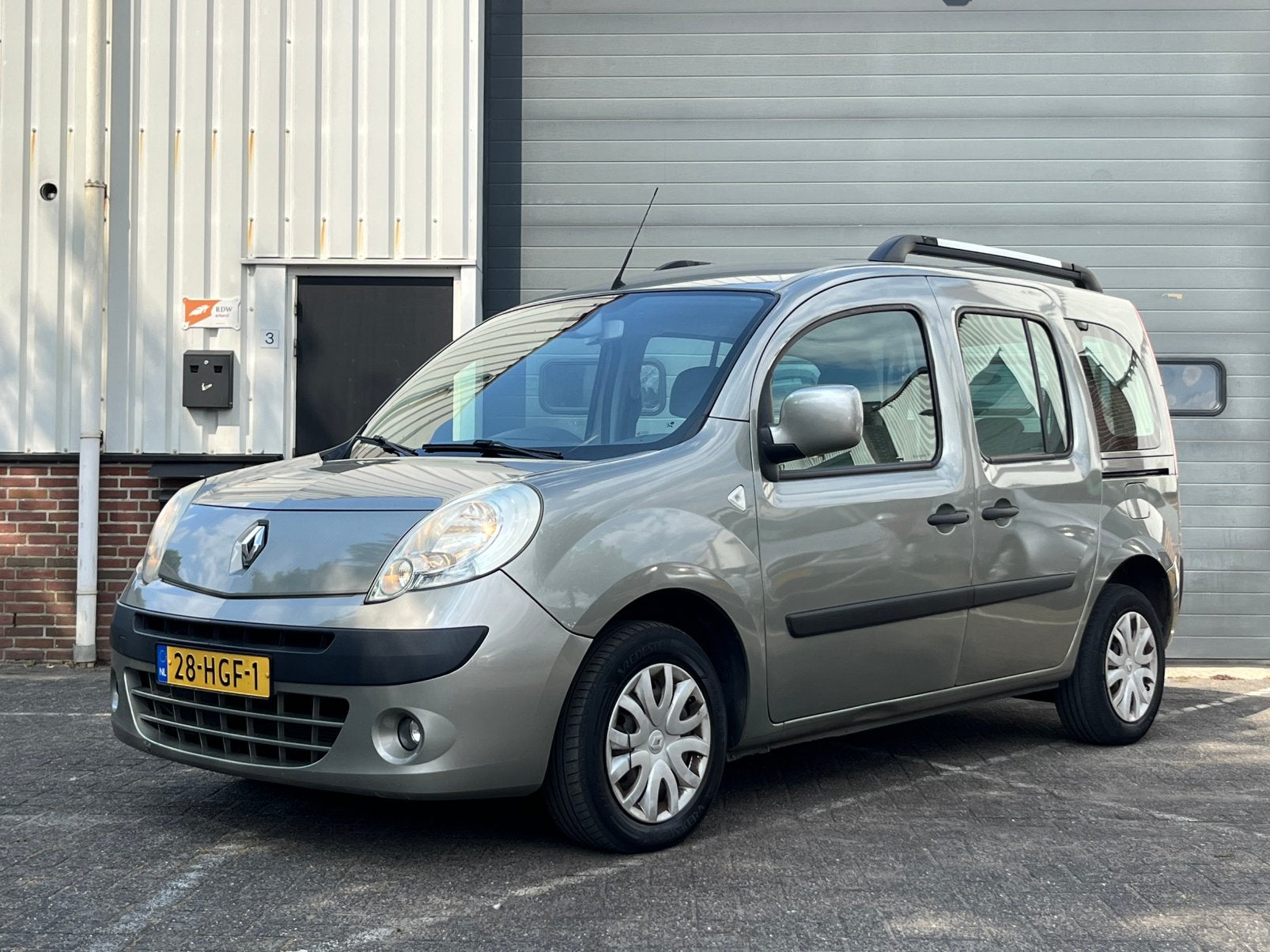 Renault Kangoo 1.6 16V. Family. Nwe Apk. Airco, elek.ramen, 1373 kg, 4 cilinders, Parkeersensor, Origineel Nederlands