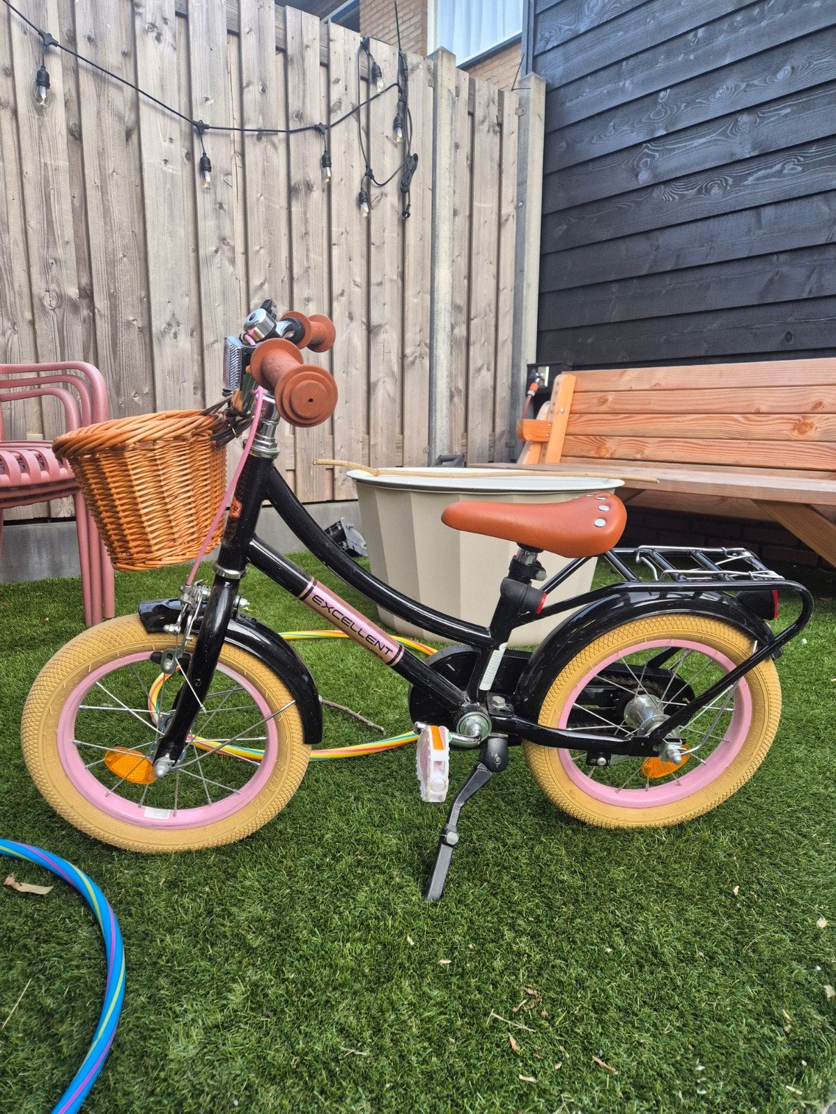 Meisjesfiets Excellent 14 inch met mandje en standaard, Fietsen en Brommers, Ophalen, Zo goed als nieuw, 14 inch of minder, Excellent