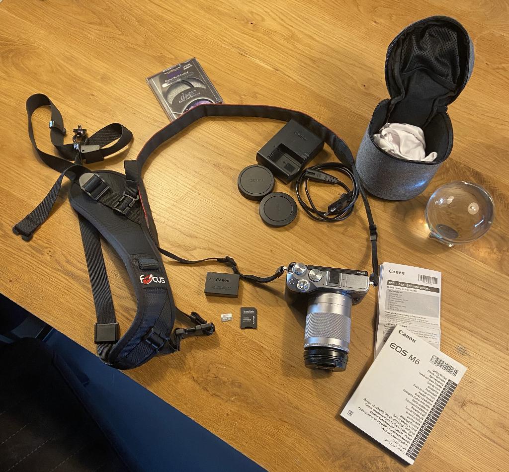 Canon EOS M6 camera, incl. EF-M 18-150mm zoomlens, Ophalen, Gebruikt, Canon, Compact