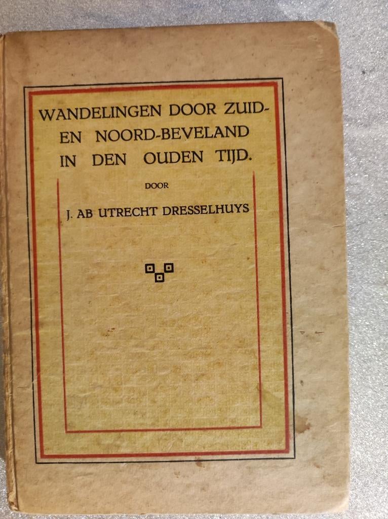 Zuid- en Noord-Beveland wandelingen in den ouden tijd, Boeken, Ophalen of Verzenden, 20e eeuw of later, Gelezen