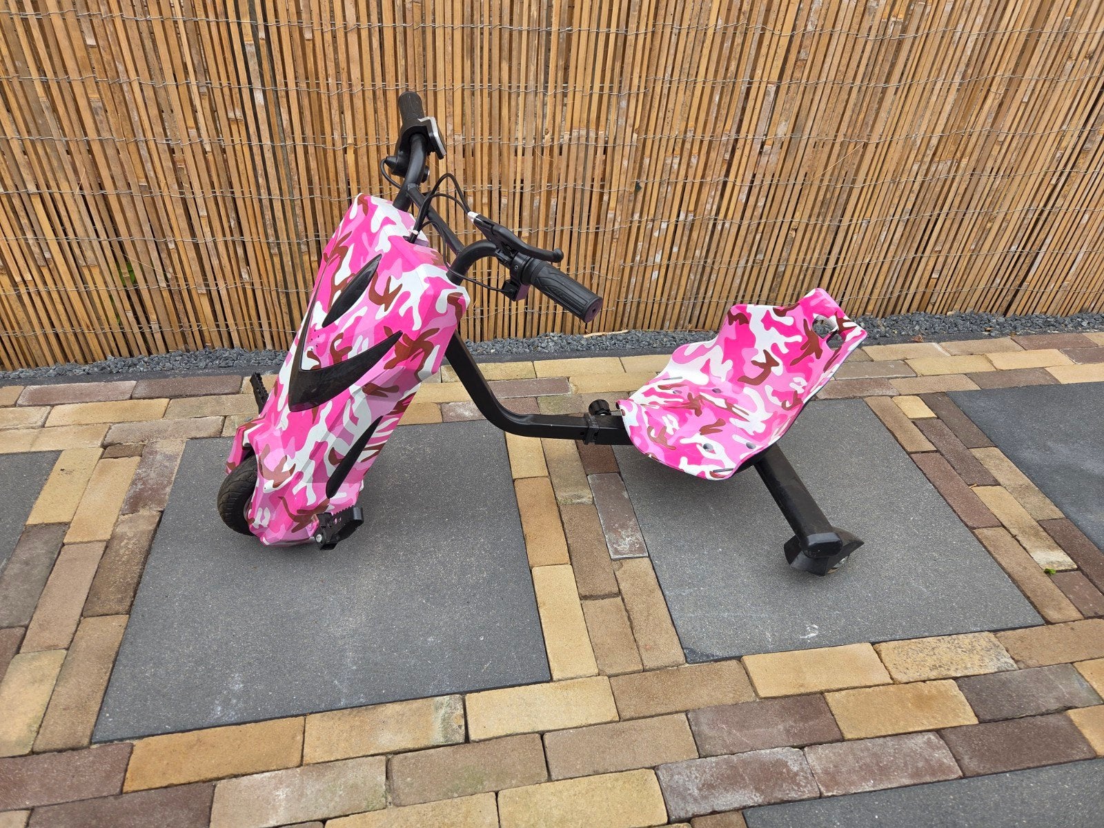 Driftrike roze, Ophalen, Zo goed als nieuw