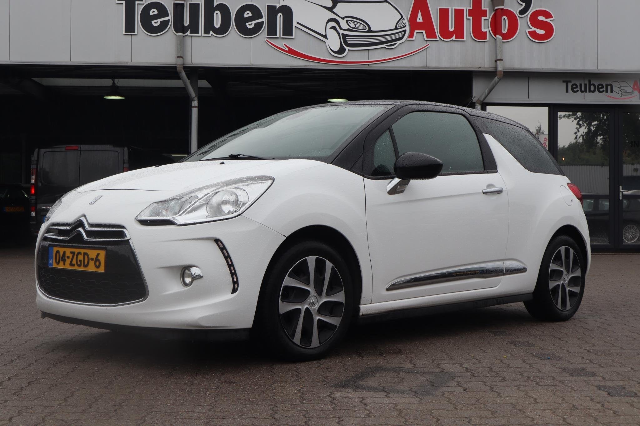 Citroen DS3 1.2 VTi Chic | Climate control | Cruise control, Voorwielaandrijving, Euro 5, 1199 cc, 82 pk