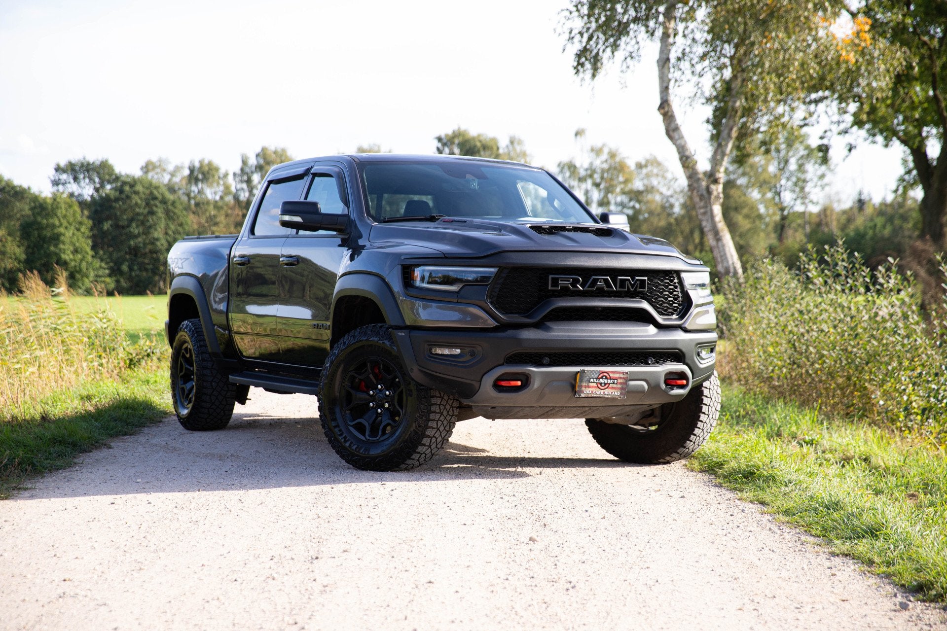 Dodge Ram 1500 6.2 V8 4x4 Crew Cab TRX Origineel Nederlands, Auto's, Automaat, Gebruikt, Origineel Nederlands, 2810 kg