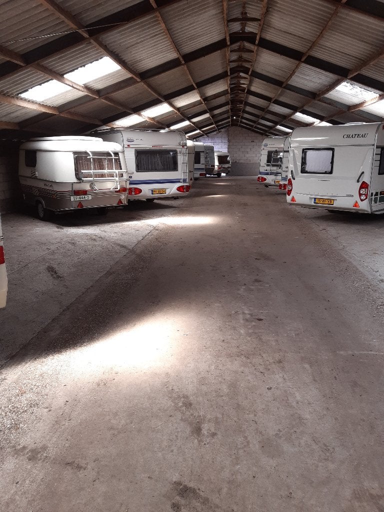 Caravanstalling  Nabuurs  Wanroij, Caravans en Kamperen, Caravanstallingen
