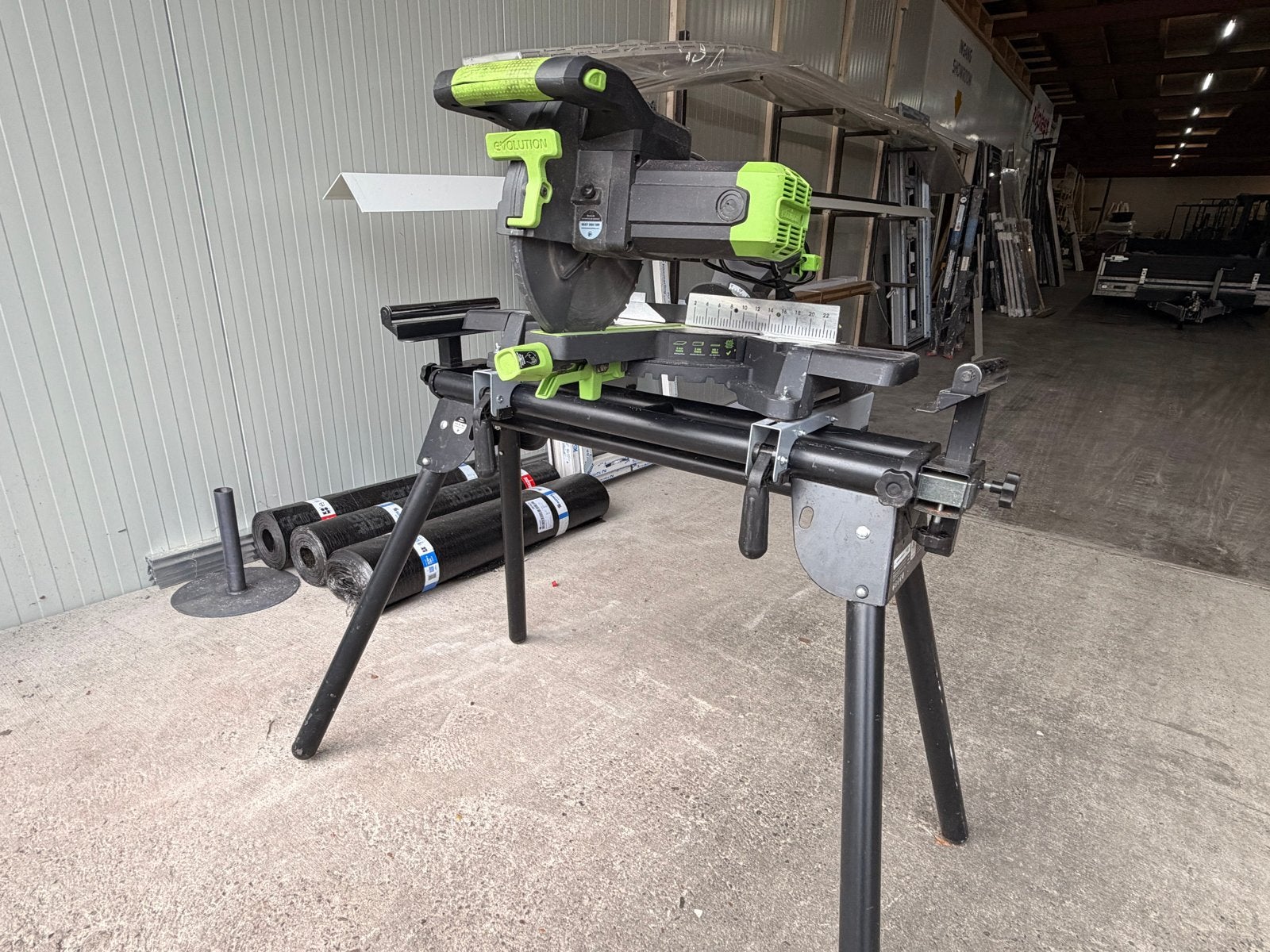 Evolution F255SMS Afkortzaag met onderstel - Zo goed als nie, Ophalen, 70 mm of meer, Zo goed als nieuw, Afkortzaag
