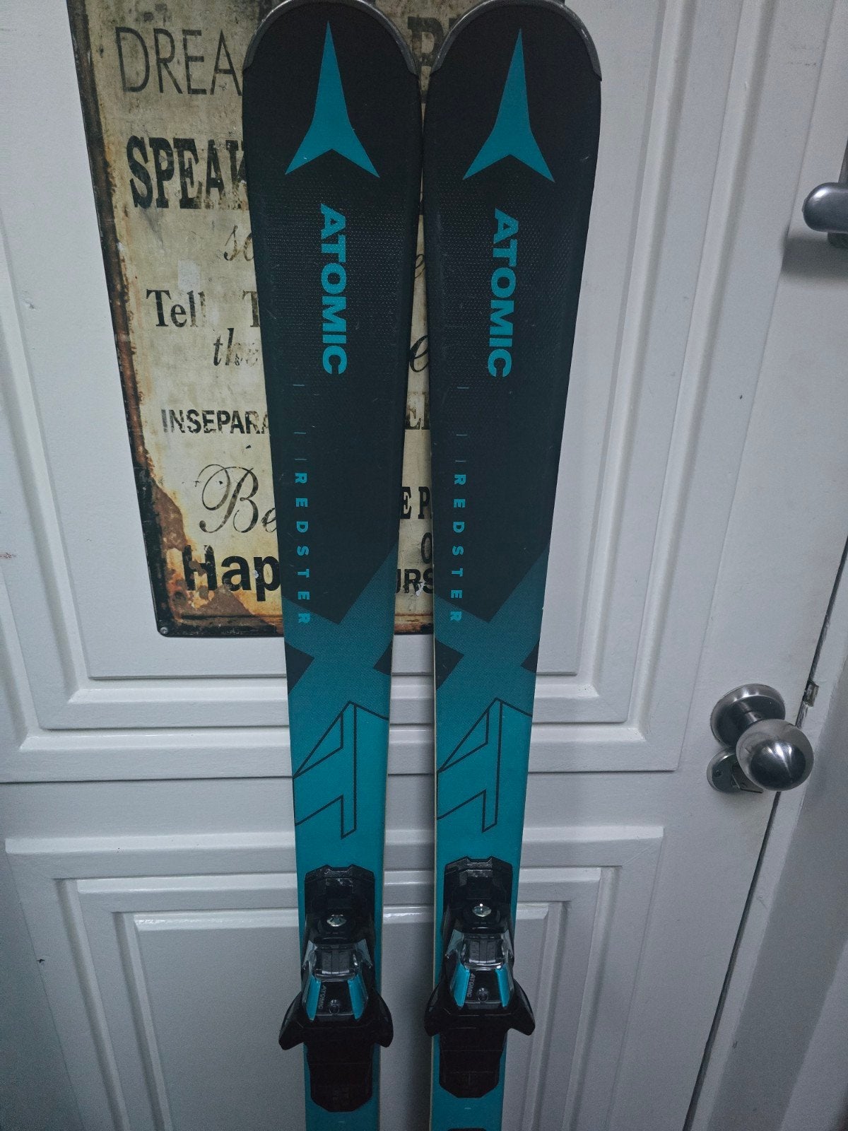 156cm ATOMIC REDSTER XT, 140 tot 160 cm, Ophalen of Verzenden, Zo goed als nieuw, Carve
