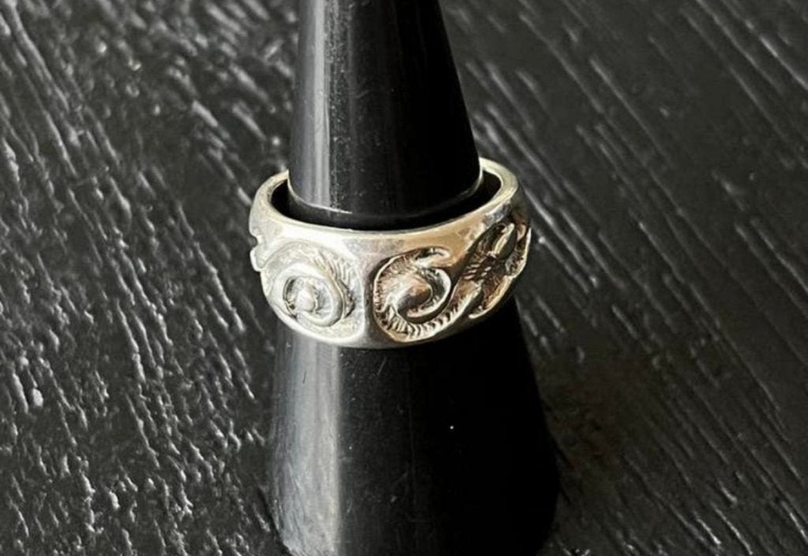 Zilveren fantasie ring nr 4, Verzenden, Zo goed als nieuw, 17 tot 18, Dame
