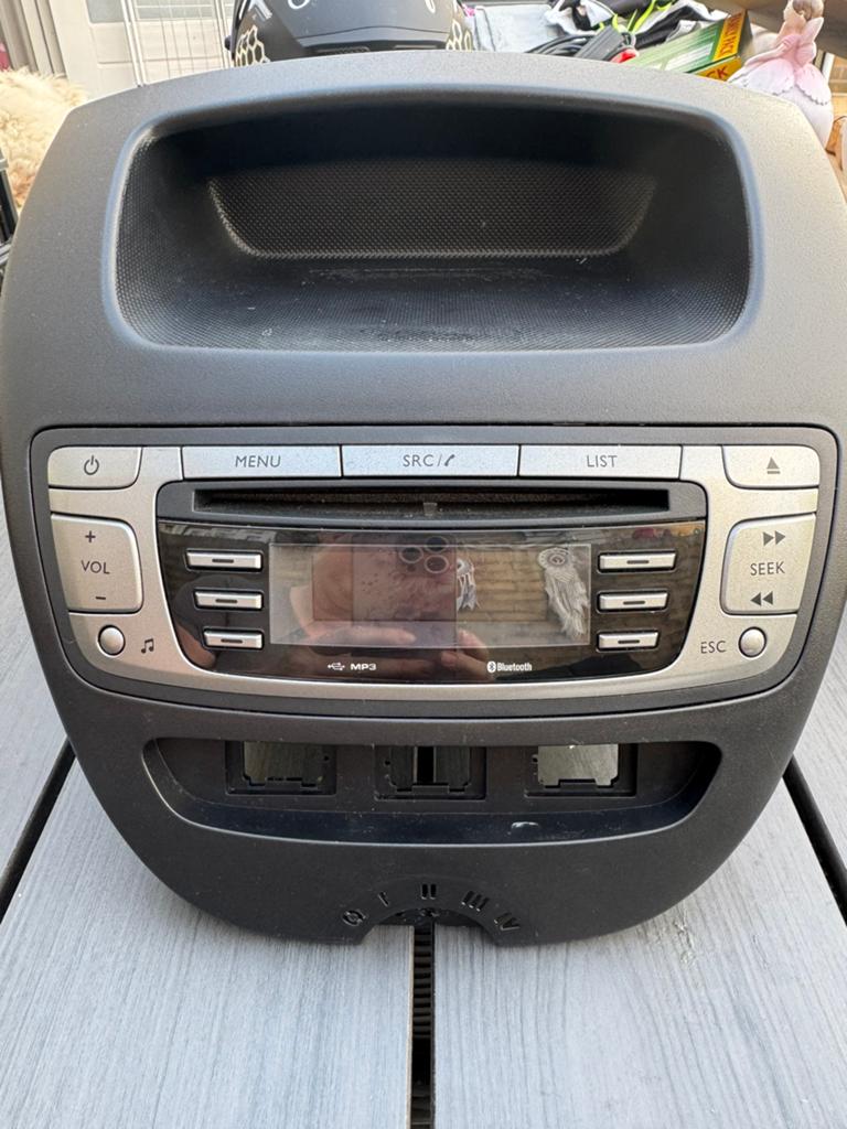 Bleutooth MP3 Autoradio Peugeot 107 Citroën C1 Toyota Aygo, Ophalen of Verzenden, Gebruikt