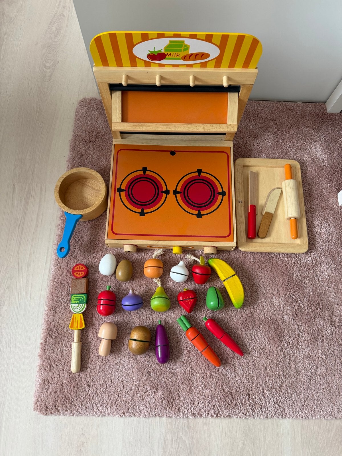 Houten speelkeuken met groenten en fruit, Ophalen of Verzenden, Gebruikt, Meubelstuk of Keukentje