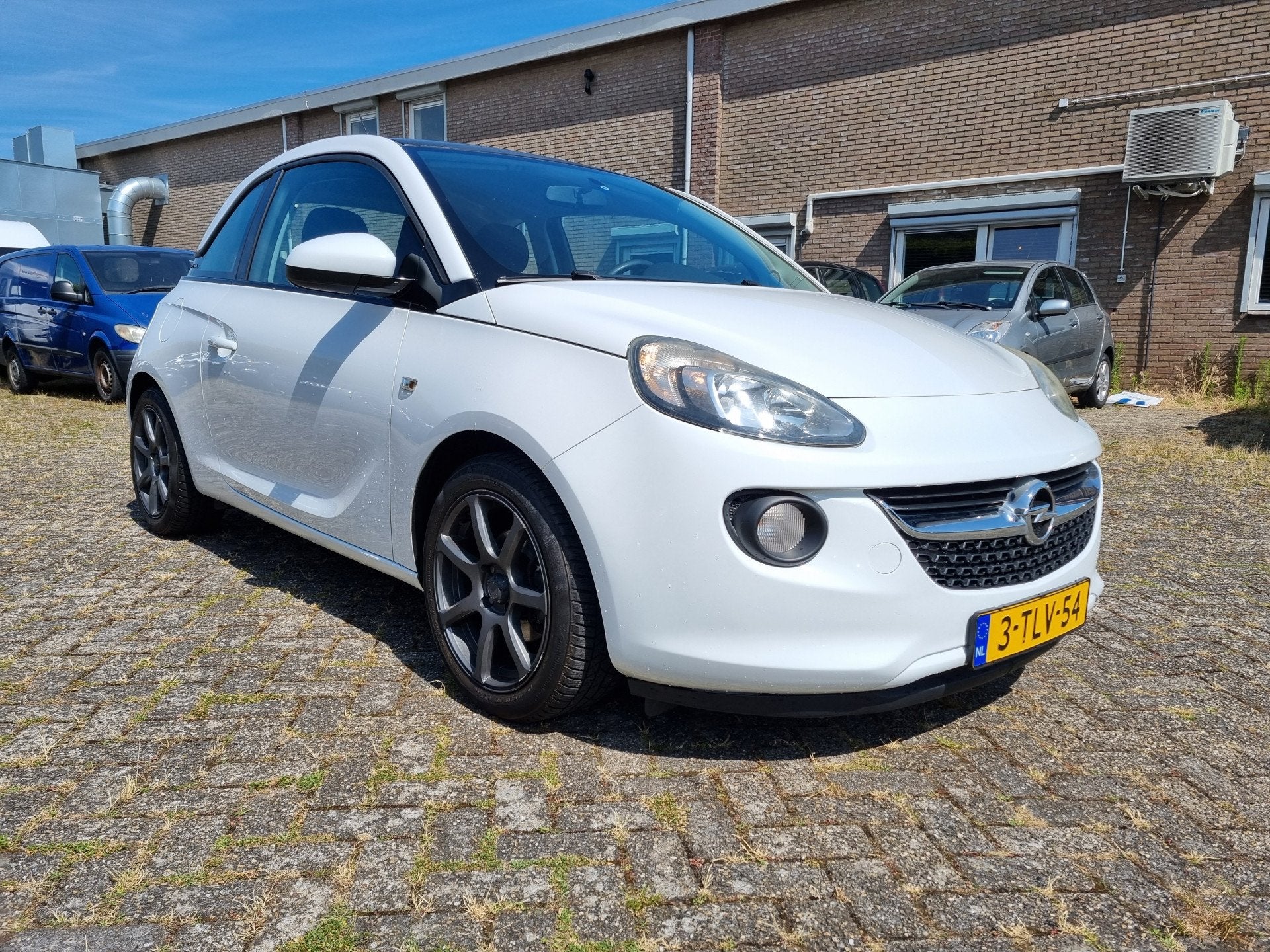 Opel ADAM 1.2 NIEUWE APK GARANTIE (bj 2014), Auto's, Voorwielaandrijving, Euro 5, ADAM, 4 cilinders