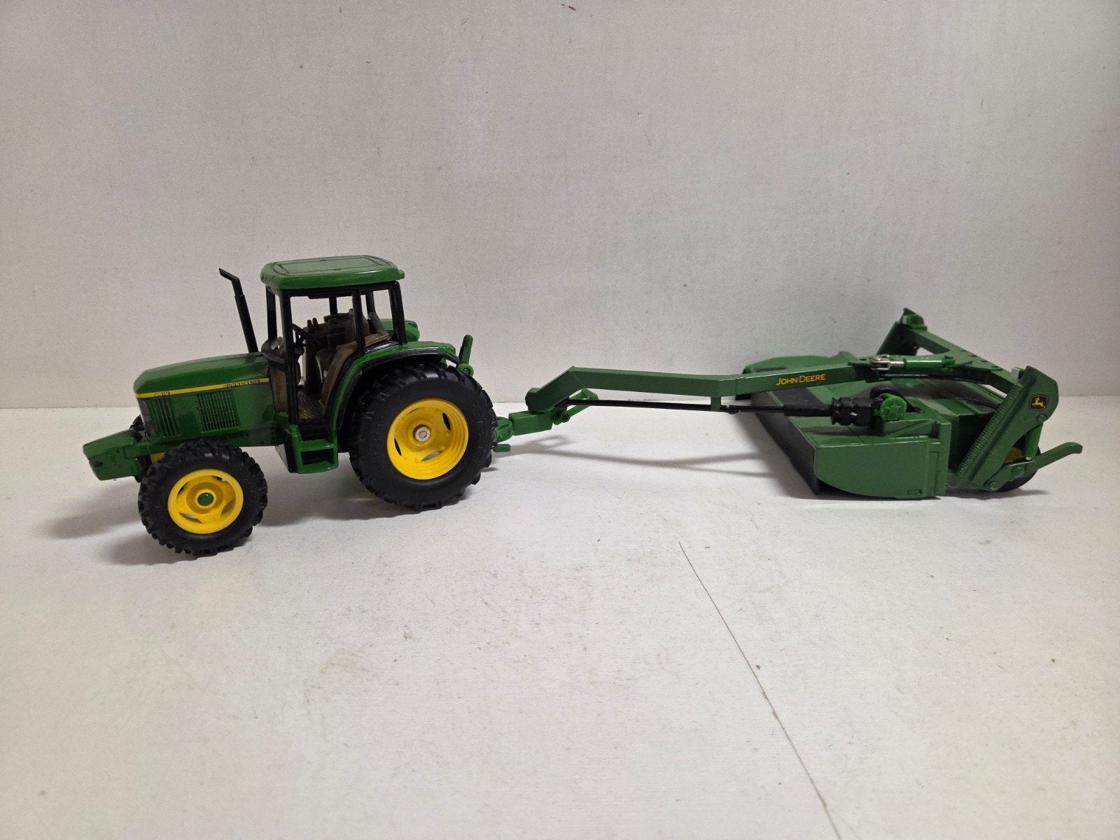Ertl John Deere 6410 met maaier 1:32, ERTL, ., Tractor of Landbouw, Ophalen of Verzenden