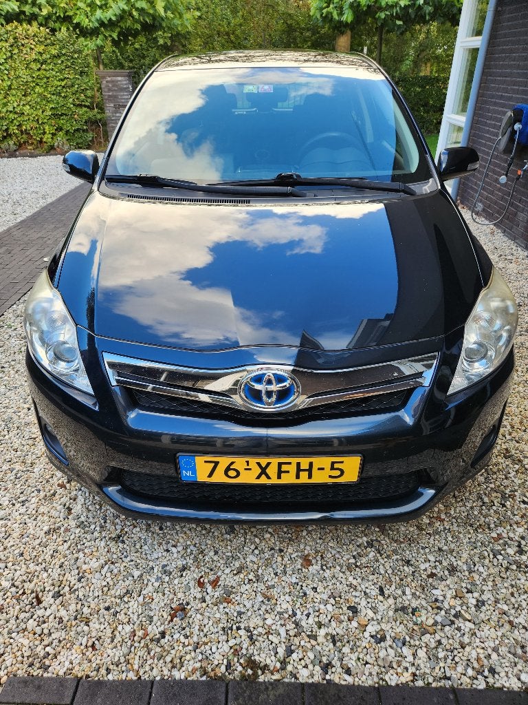 Toyota Auris 1.8 Full Hybrid 136PK 5D CVT 2012, Auto's, Zwart, Overige kleuren, Origineel Nederlands, 75 €/maand