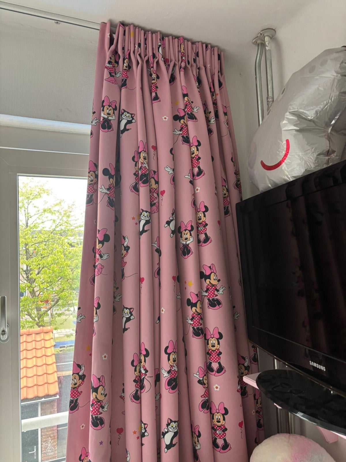 Gordijn roze Minnie mouse, Huis en Inrichting, Ophalen, Kwantum, Zo goed als nieuw, Verduisterend