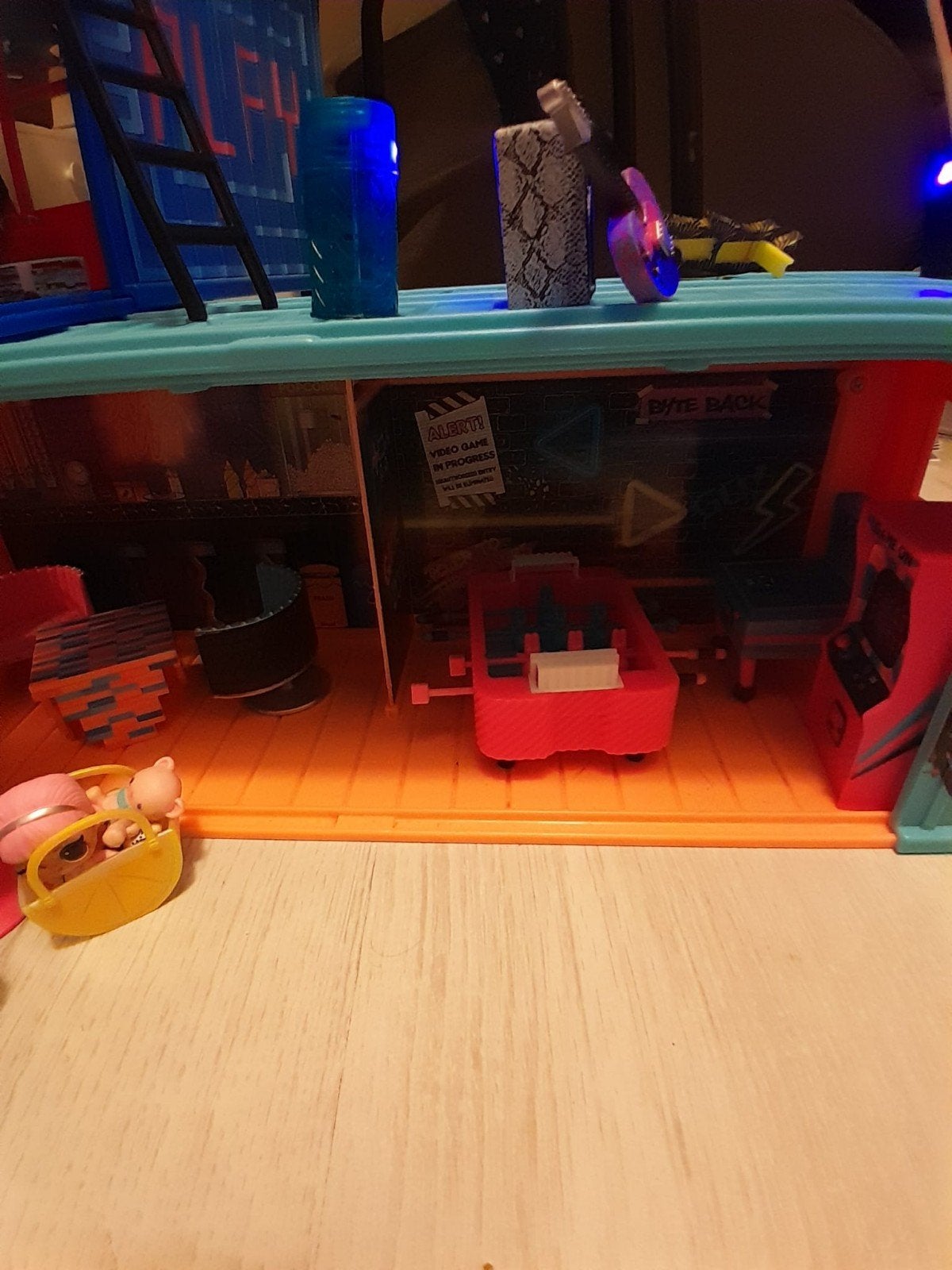 LOL poppenhuis, Ophalen of Verzenden, Zo goed als nieuw