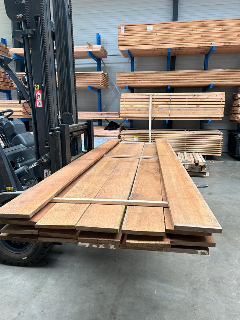 Partij hardhout Basralocus 2.2x20x300 cm 17 stuks, Ophalen of Verzenden, Nieuw, Minder dan 180 cm, Hardhout