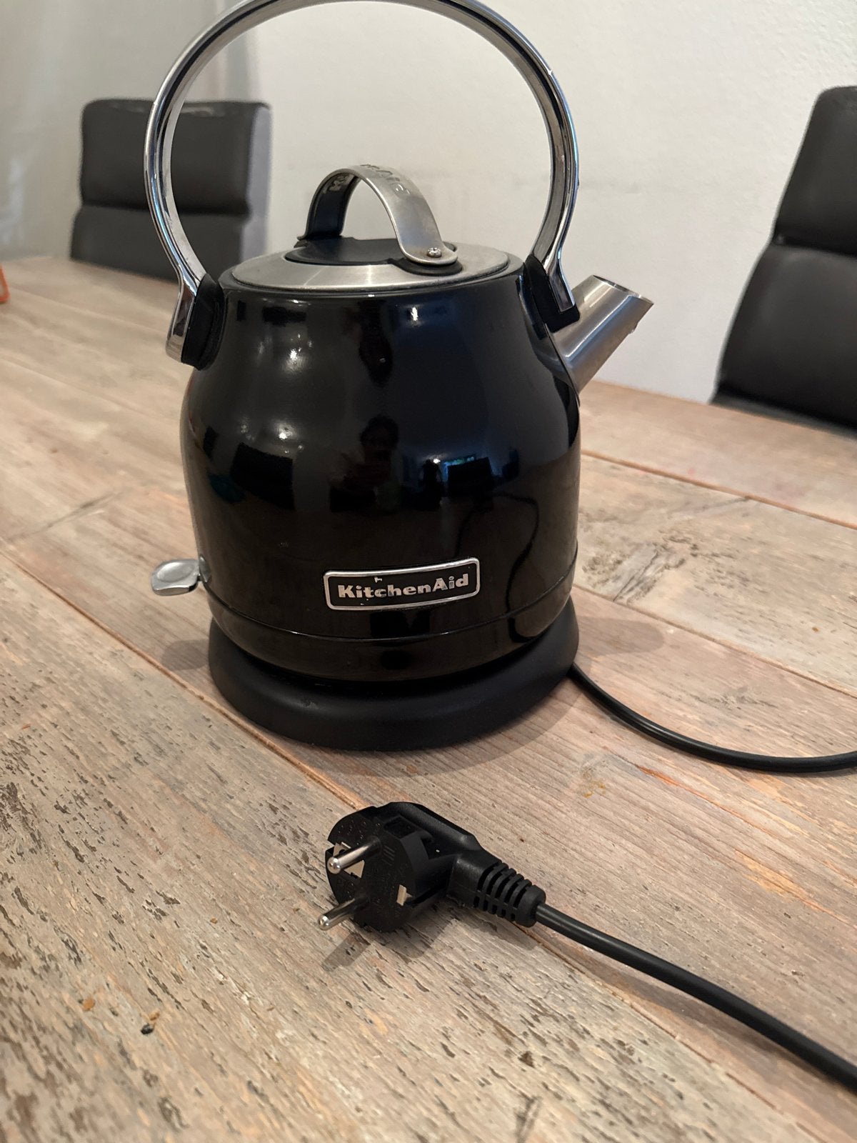 KitchenAid Waterkoker Zwart, 1 tot 2 liter, Ophalen, Gebruikt, Draadloos