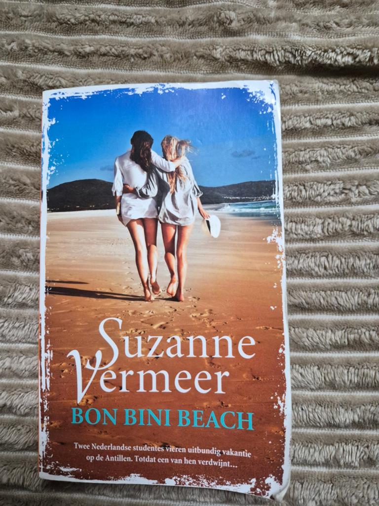 Suzanne Vermeer - Bon Bini Beach, Ophalen of Verzenden, Zo goed als nieuw, Suzanne Vermeer