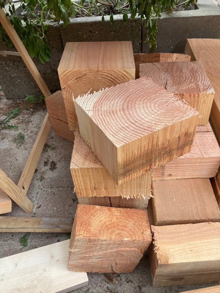 Houtblokken voor een kunst project, Ophalen