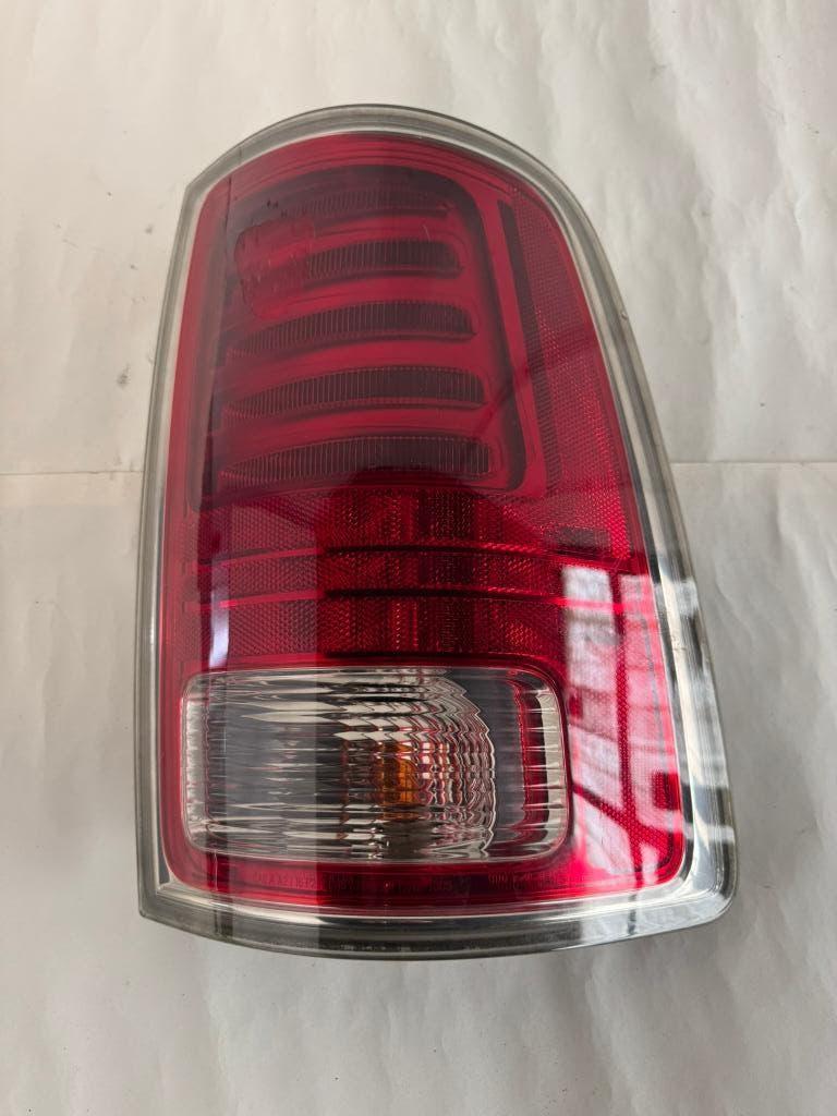 Dodge Ram 1500 2013-2018 + Classic achterlicht ORIG MOPAR, Ophalen of Verzenden, Gebruikt, Dodge