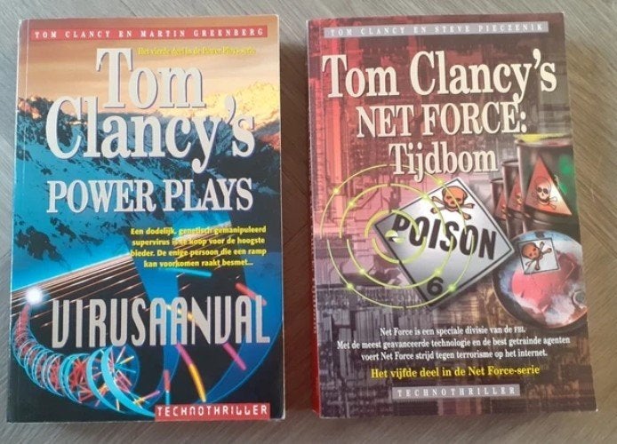 Boeken Pakket Thrillers Tom Clancy (2x), Boeken, Ophalen of Verzenden, Zo goed als nieuw, Tom Clancy, Nederland