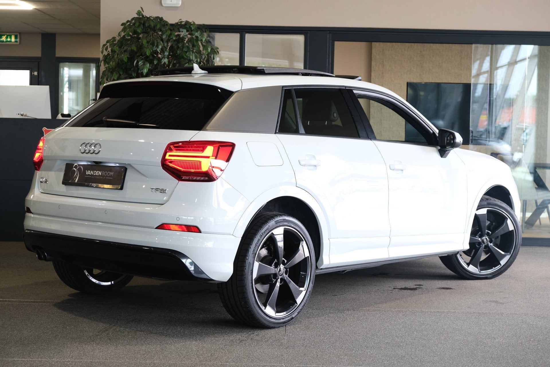 Audi Q2 1.4 TFSI S-Line S-tronic Pano Virtual Led B&O Acc, Auto's, Audi, Gebruikt, 4 cilinders, 150 pk, Leder en Stof