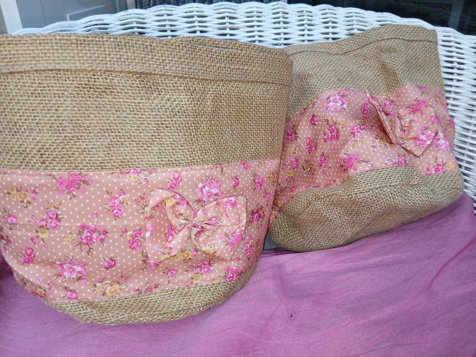 Set 3 Jute plantenmandjes met bloemenrand, strik, Ophalen of Verzenden, Rond