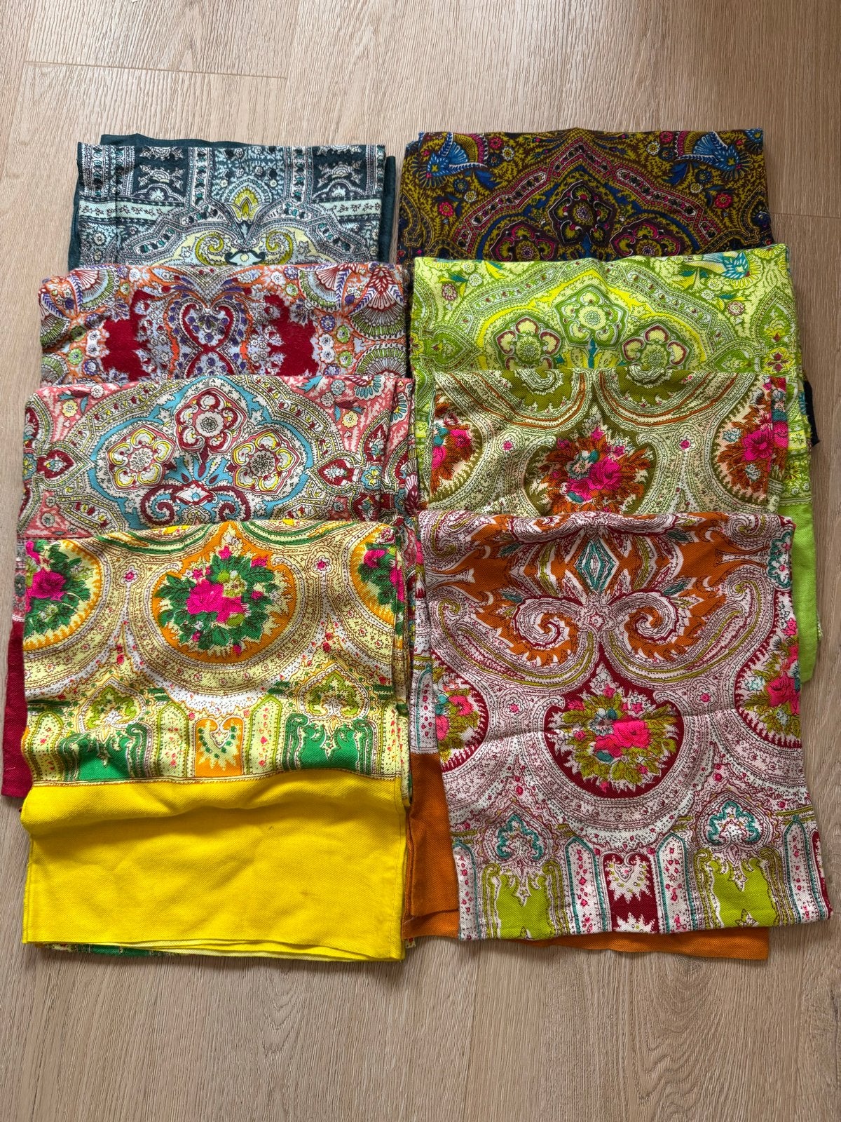 8 Oilily sjaaltjes - Diverse kleuren en patronen, Ophalen of Verzenden, Gedragen