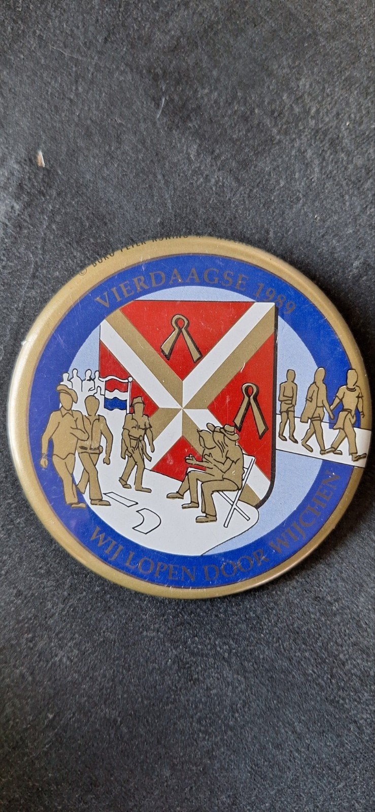 Vierdaagse van Nijmegen button Wijchen 1989, Ophalen of Verzenden, Landmacht, Nederland