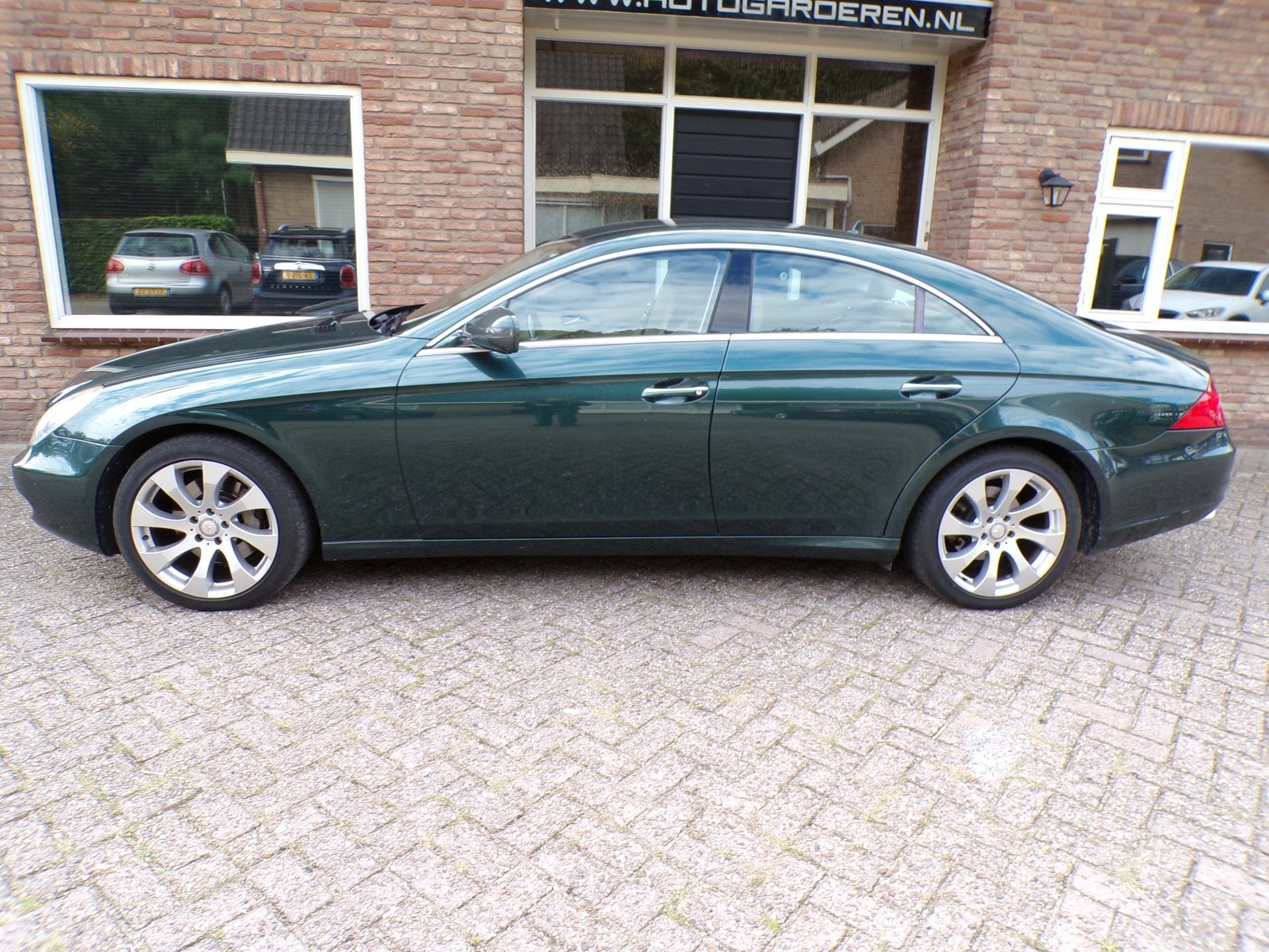 Mercedes-Benz CLS-klasse 350 CGI Prestige Plus, Dealer onderhouden, Achterwielaandrijving, Gebruikt, Beige