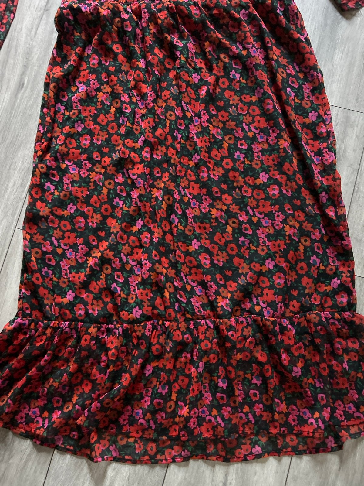 Bloemenprint rok en shirt met lange mouwen en ruches, Kleding | Dames, Meerkleurig, Maat 42/44 (L), Nieuw, Ophalen of Verzenden
