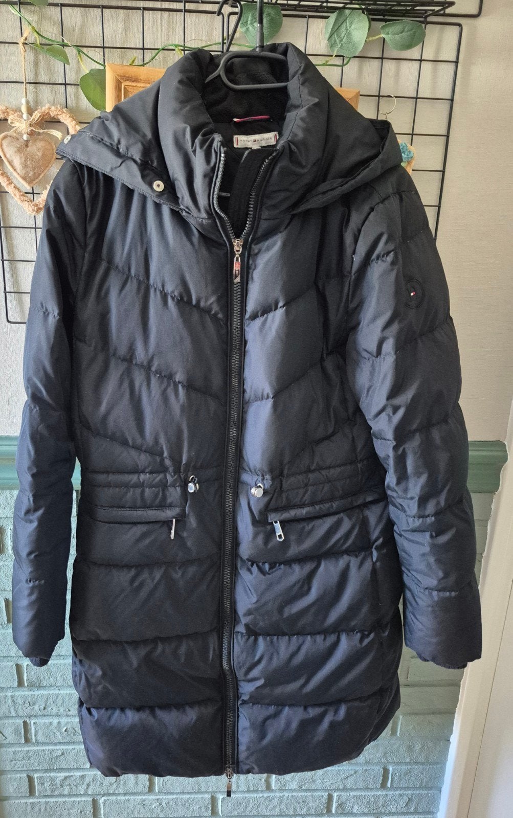 Zwarte Tommy Hilfiger jas maat M, Maat 38/40 (M), Zwart, Ophalen of Verzenden, Zo goed als nieuw