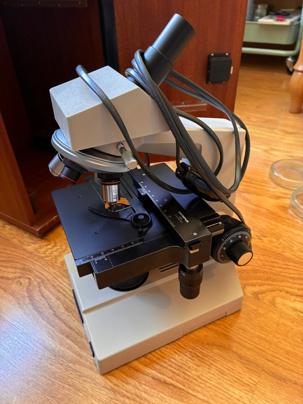 Olympus CHA microscoop – houten kist & accessoires, Ophalen, Zo goed als nieuw, Biologische microscoop