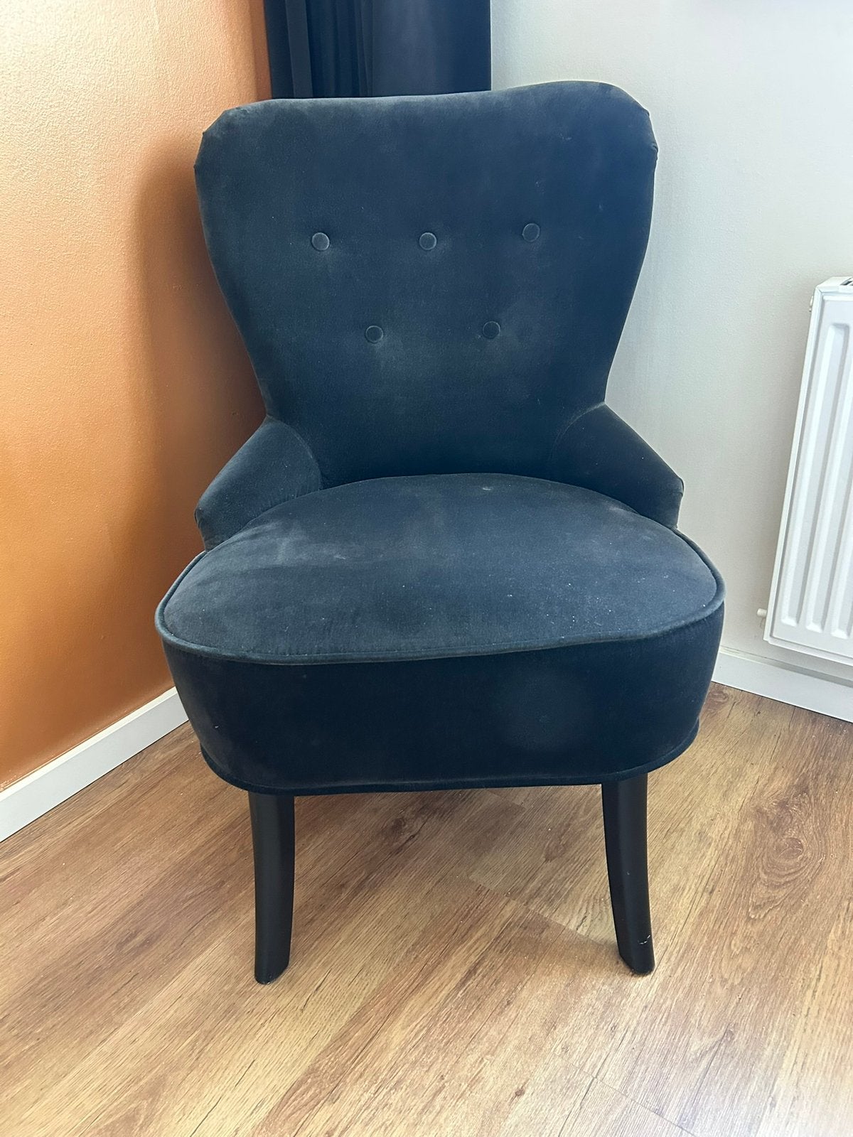 Stoffen zwarte fauteuil, Ophalen, Gebruikt, 50 tot 75 cm
