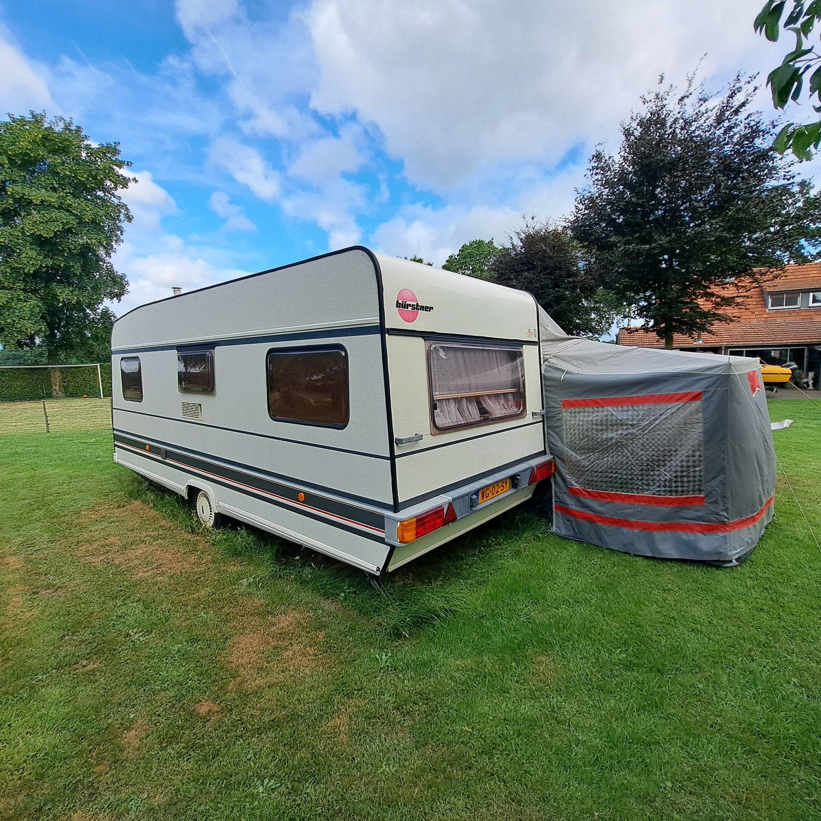 Bürstner City Caravan met ruime voortent, Ophalen