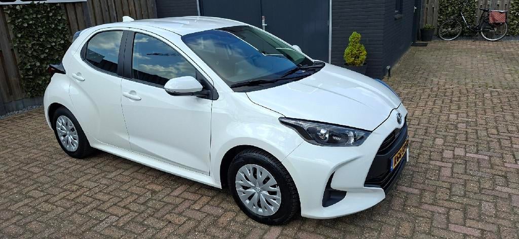 Toyota Yaris 1.5 Hybrid 115 Business , NAVIGATIE , Appel Car, Auto's, Toyota, Gebruikt, Euro 6, 450 kg, Wit