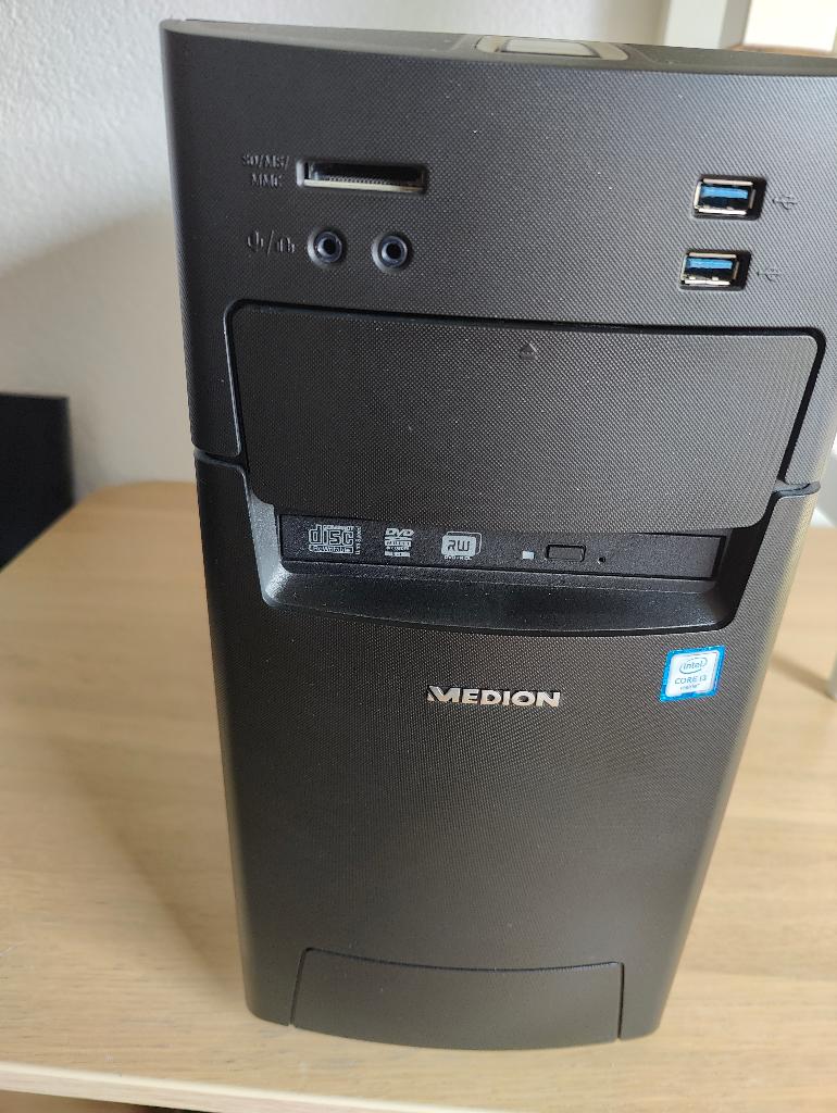 Medion PC akoya p2140d ddr4 128ssd en 320hdd 8gb ram, Computers en Software, Desktop Pc's, Ophalen, Met monitor, 8 GB, Medion