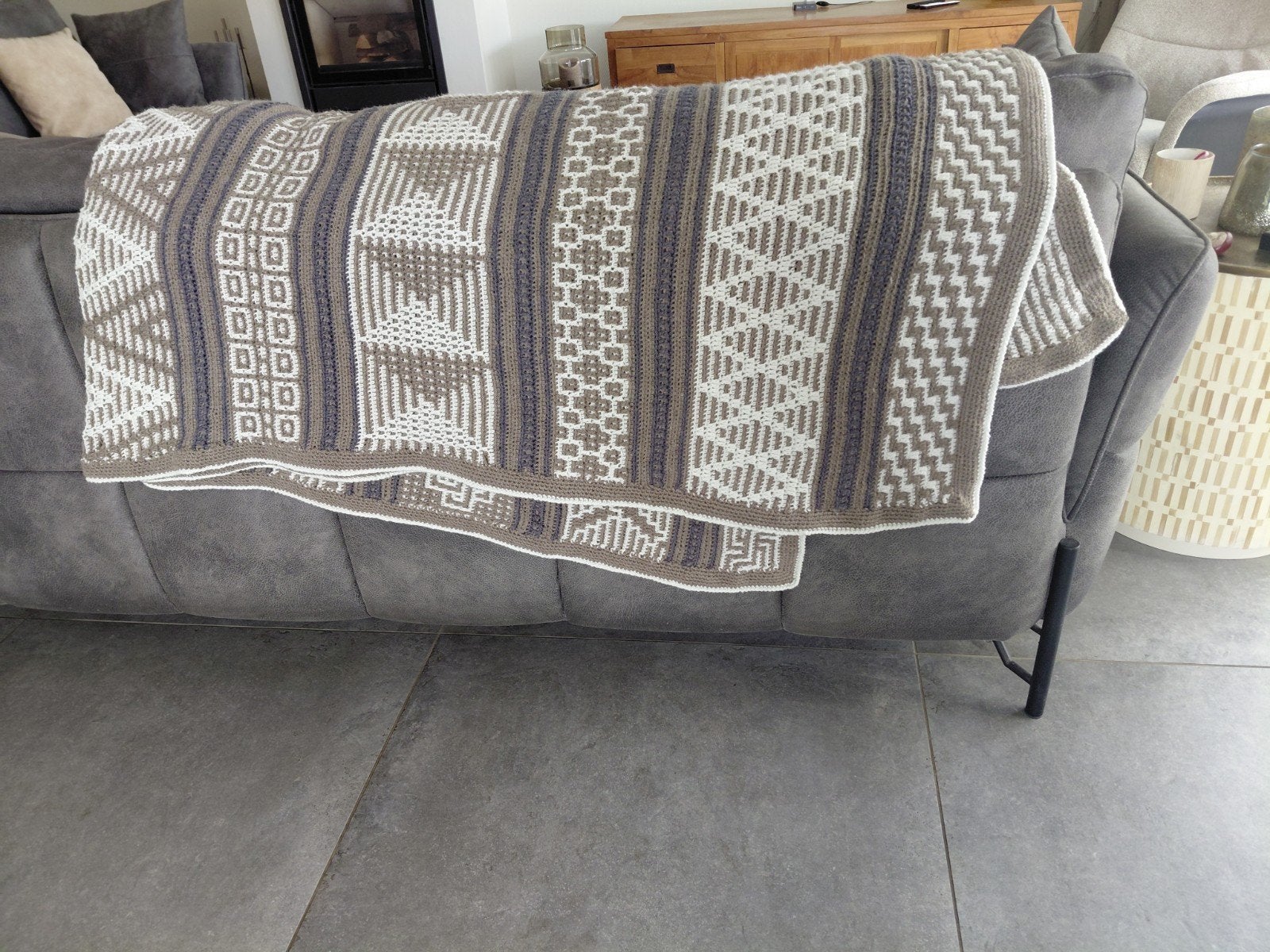 Handgehaakte deken taupe, beige, antraciet 130x190 cm, Ophalen of Verzenden, Woondeken, Beige, Gehaakt