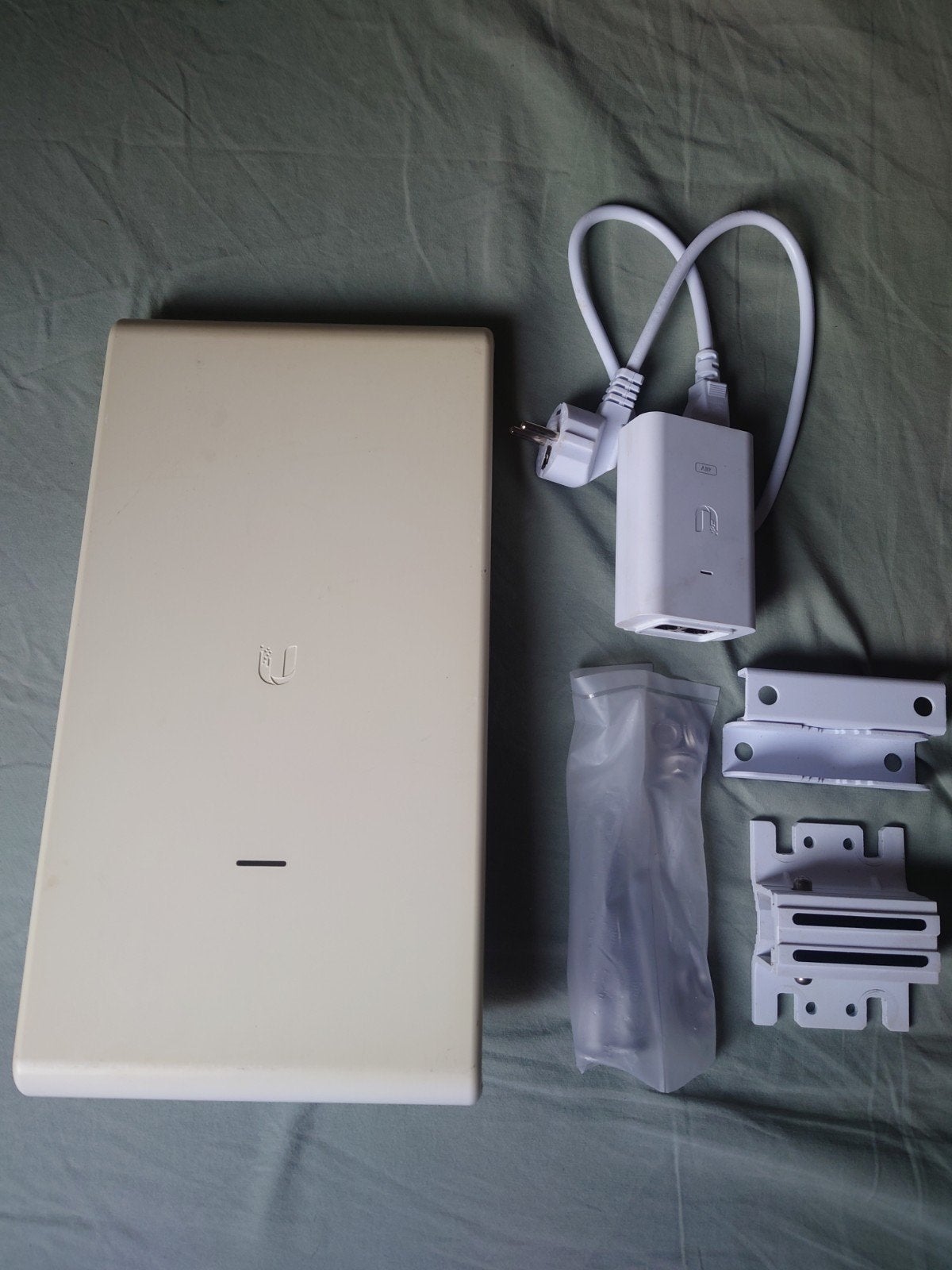 Ubiquiti UniFi UAP-AC-M-PRO, Computers en Software, Accesspoints, Ophalen of Verzenden, Gebruikt