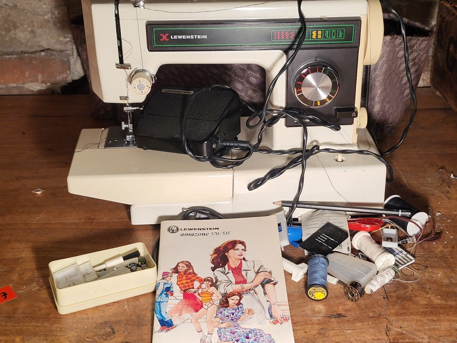 Lewenstein Amazone 570/535 naaimachine met koffer, pedaal, h, Ophalen of Verzenden, Gebruikt, Naaimachine, Overige merken