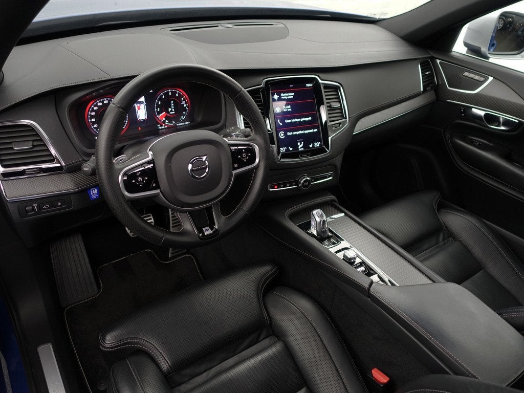 Volvo XC90 2.0 T8 Twin Engine AWD R-Design- 7 Pers, Carbon A, Auto's, Volvo, 4 cilinders, Blauw, 7 stoelen, Bedrijf