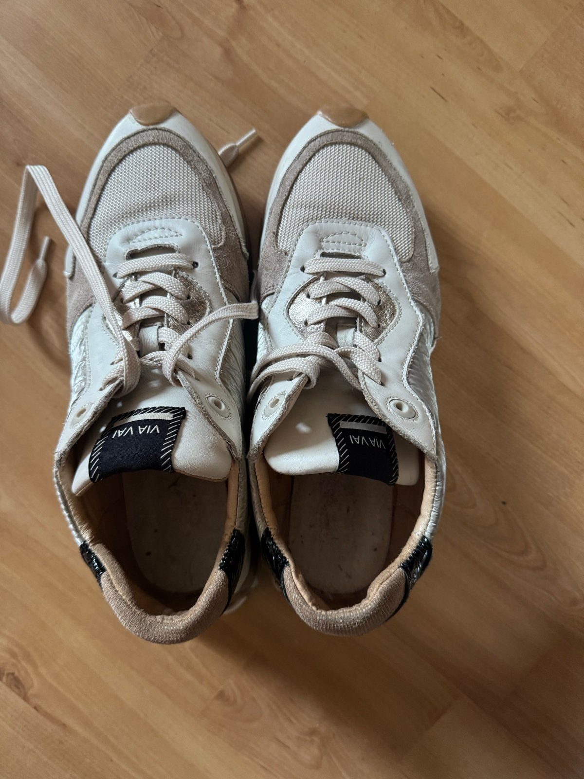 VIA VAI Sneakers - Maat 40 - Zo goed als nieuw, Kleding | Dames, Ophalen of Verzenden, Zo goed als nieuw, Beige, Sneakers of Gympen