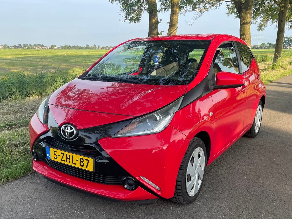 Toyota AYGO | 2015 | Zuinig & Betrouwbaar | 9 mnd APK |, Auto's, Toyota, Particulier, Aygo, Benzine, Euro 6, A, Hatchback, Handgeschakeld