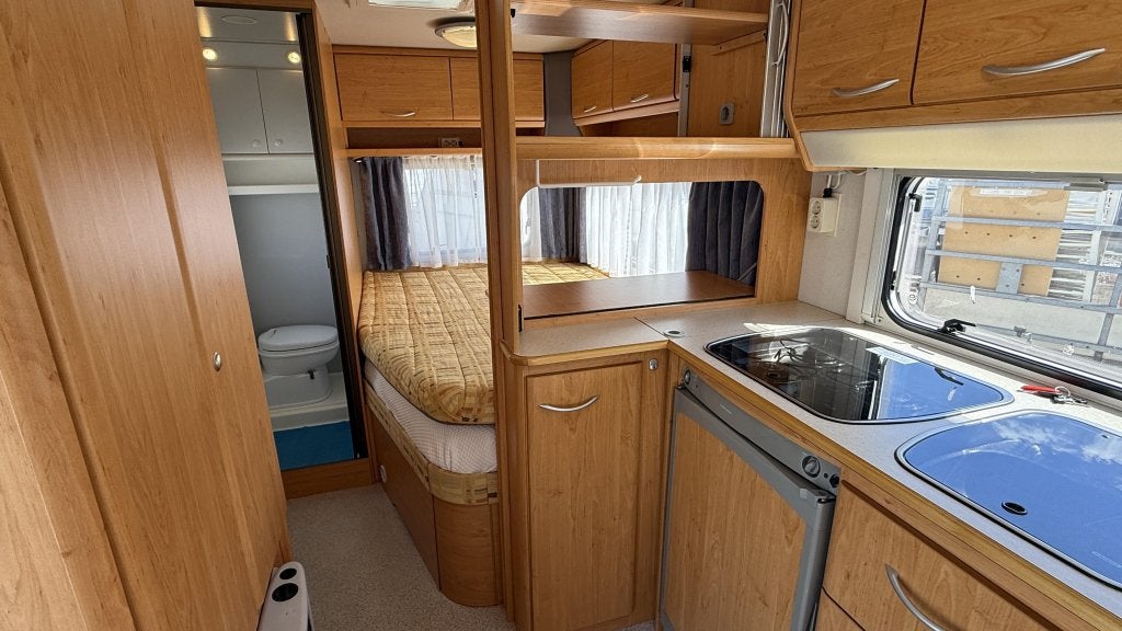 Knaus Blue Line 450 TF bouwjaar 2001 met voortent, Caravans en Kamperen, Caravans, Rondzit, Bedrijf, Overige typen, 4 tot 5 meter