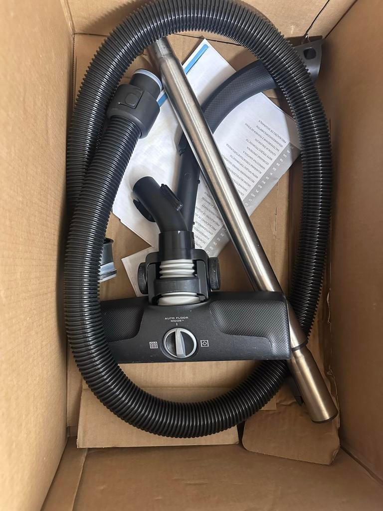 Als nieuw AEG Clean 6000 Stofzuiger -  gebroken sluiting!, Stofzak, ., Ophalen of Verzenden, .