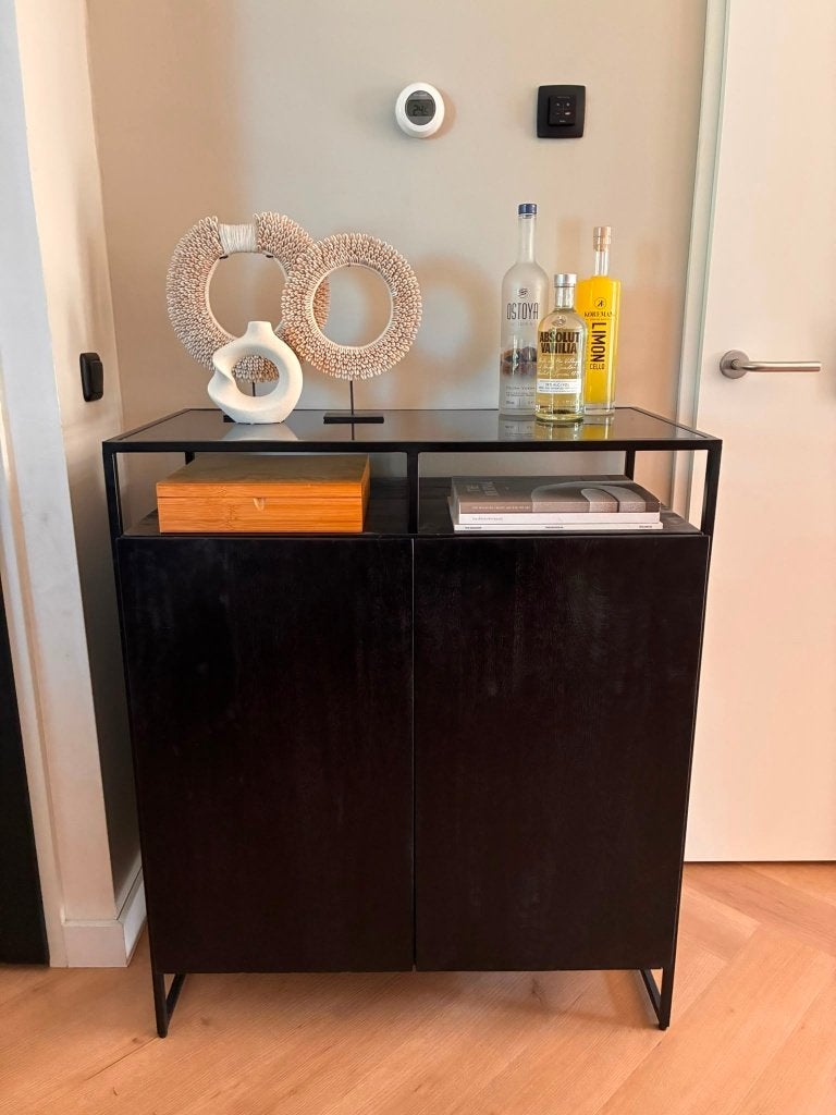 Vitrinekast MADE, Ophalen, 50 tot 100 cm, Zo goed als nieuw, Minder dan 100 cm
