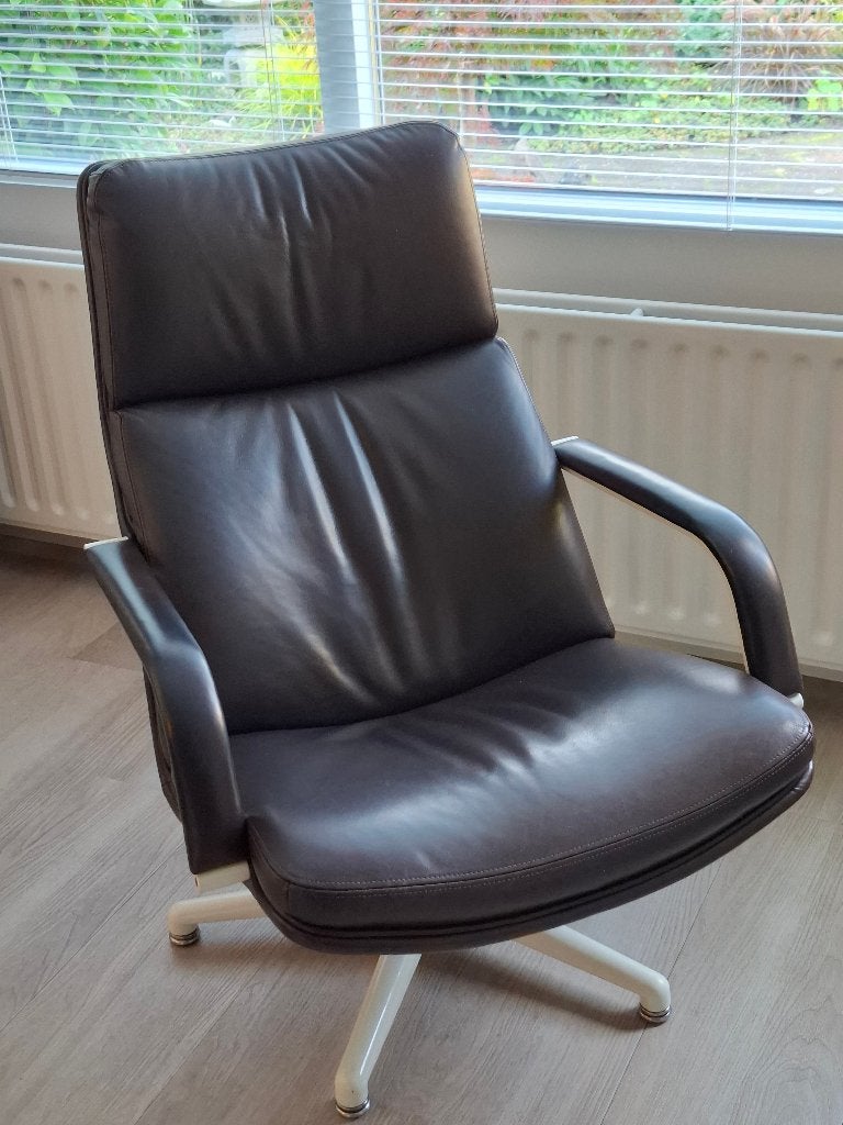 Artifort Fauteuil, Ophalen, Gebruikt, 75 tot 100 cm, 50 tot 75 cm