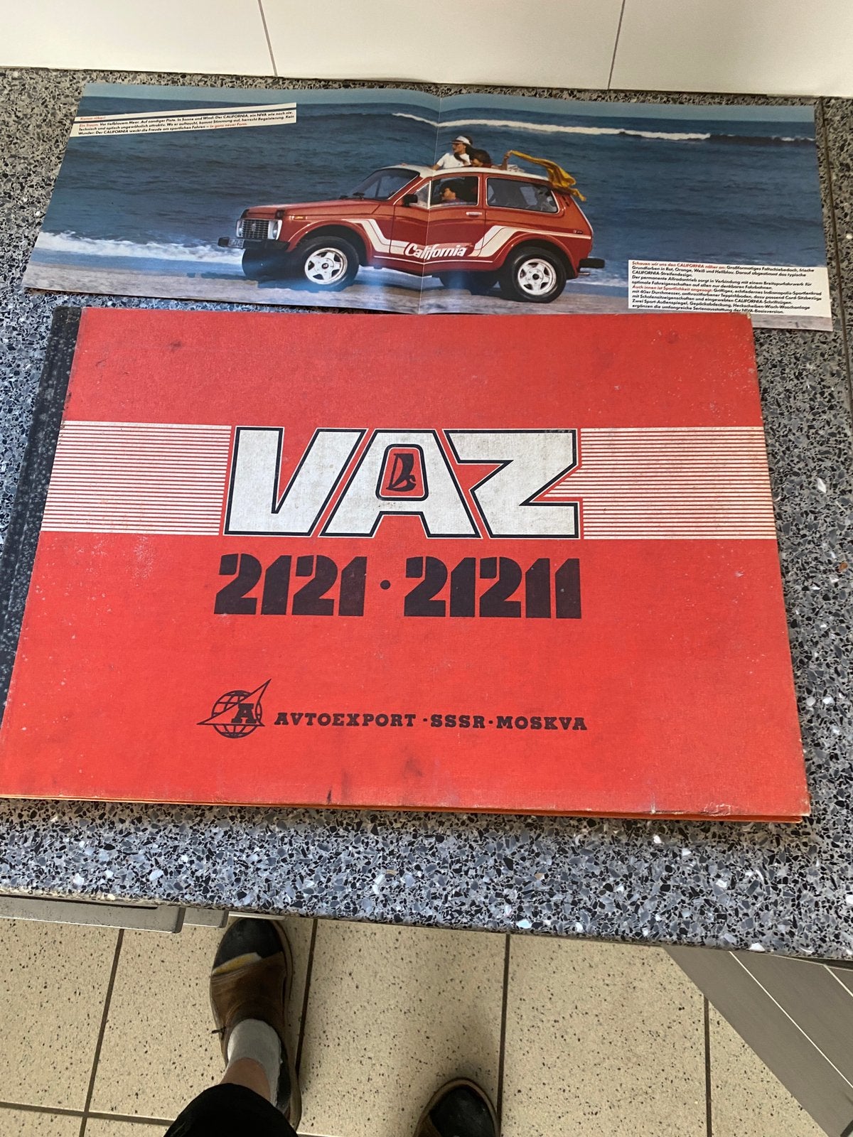Lada oldtimer boeken folders., Ophalen, Gelezen, Overige merken